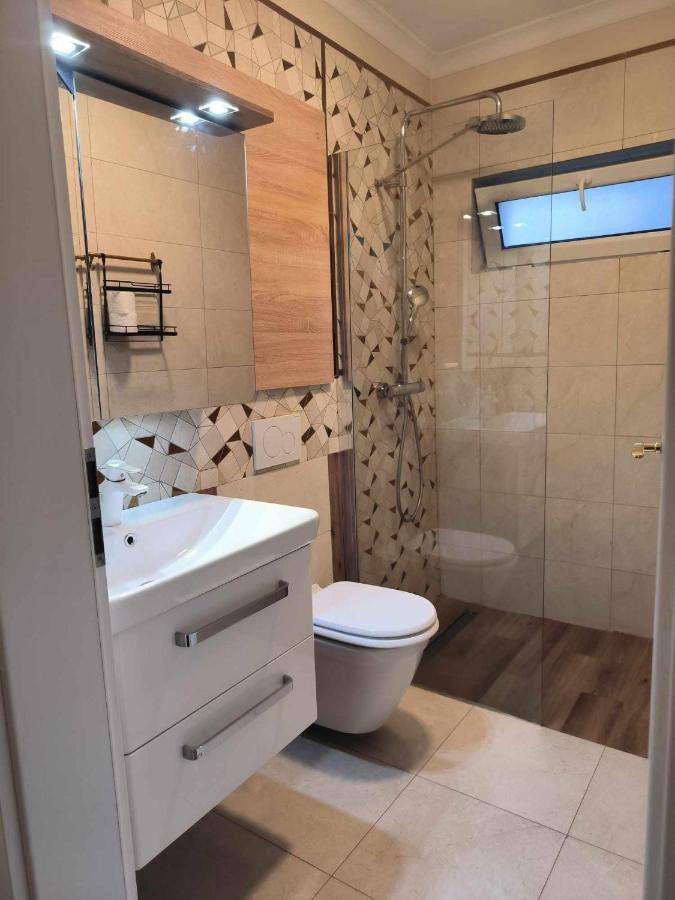 Apartmán Luxury Airport Retreat Kluž Exteriér fotografie